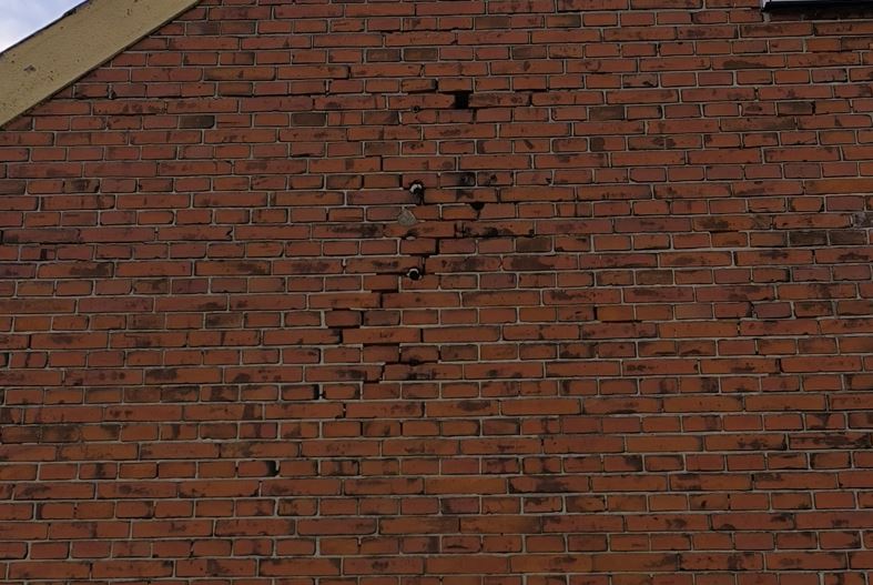 før + ødelagte sten